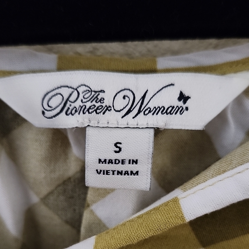 Stylish Green Checkered Women's Top - Picture 2 of 11